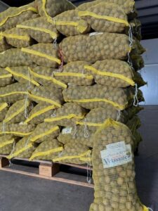 Nueces bines Villasanti productos agrícolas. Bodega, empaque de frutas y frigorífico. productores y mercados